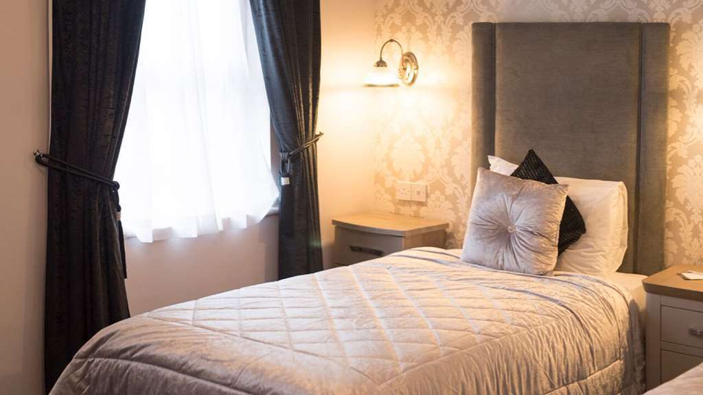 Castle Arch Hotel 트림 객실 사진